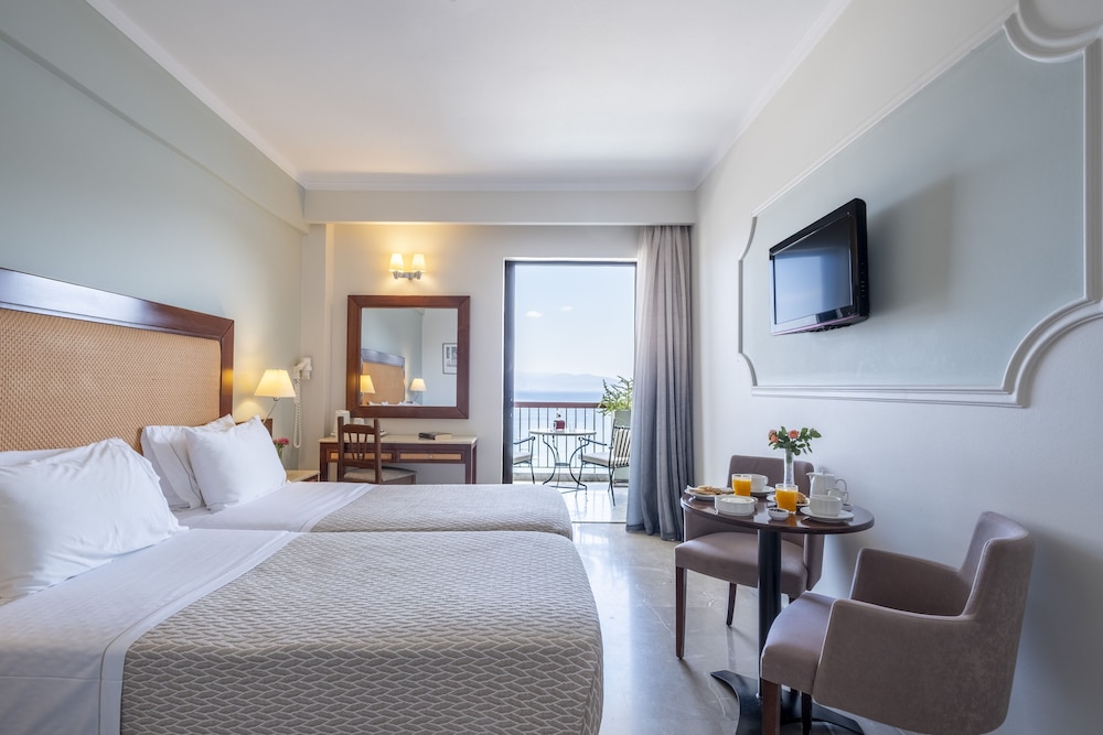Room, Double or Twin Bed, Sea View, Balcony