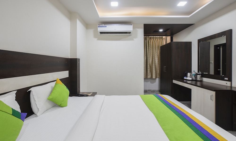 Hotel Royal Dezire 8/48