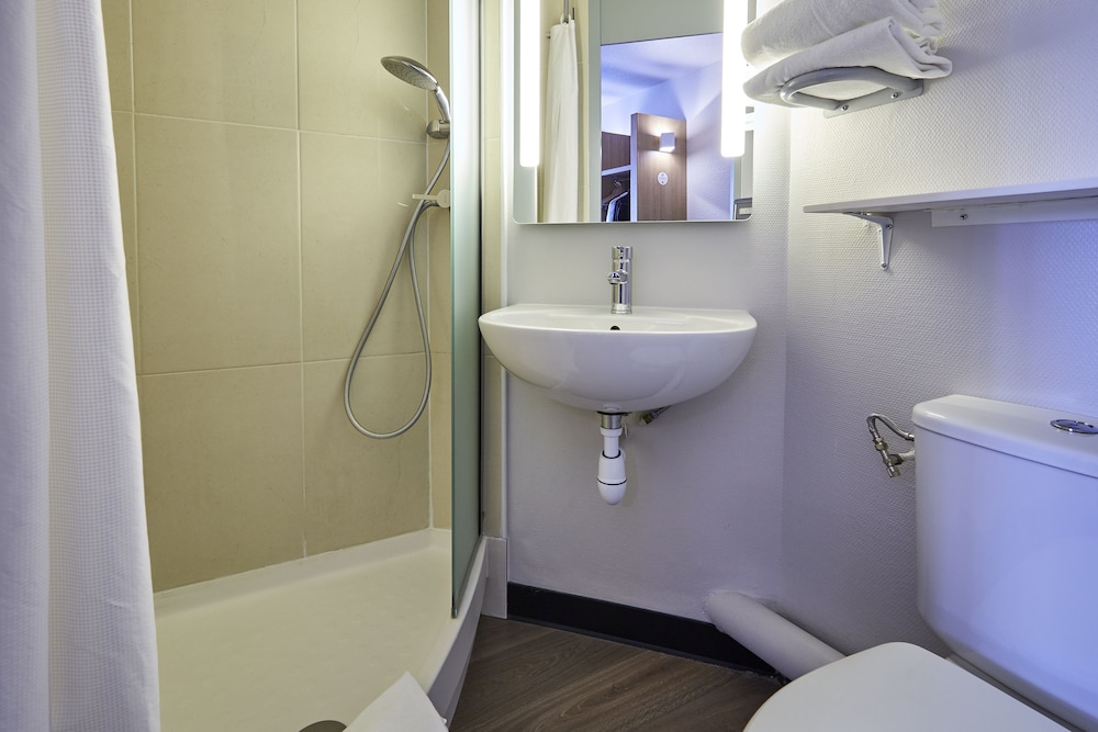 B&B Hotel Caen Memorial 17/33