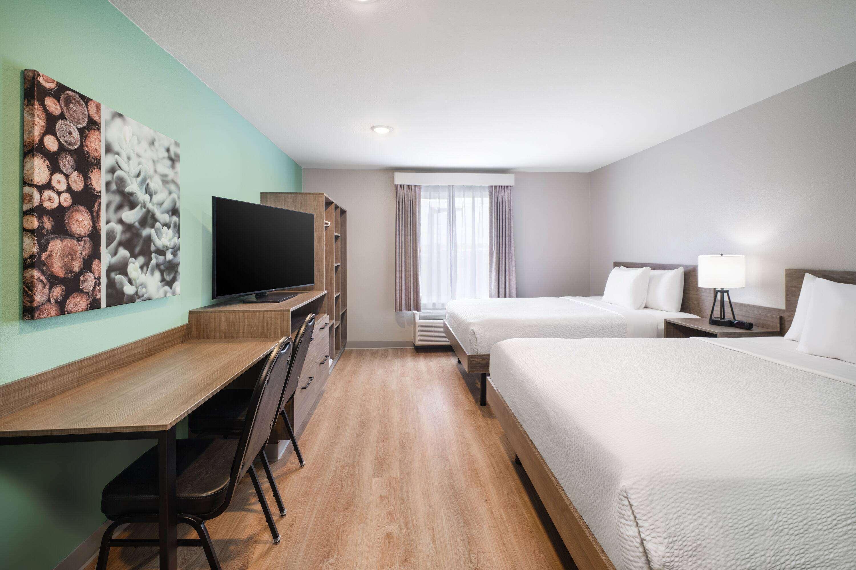 جناح بسرير كوين