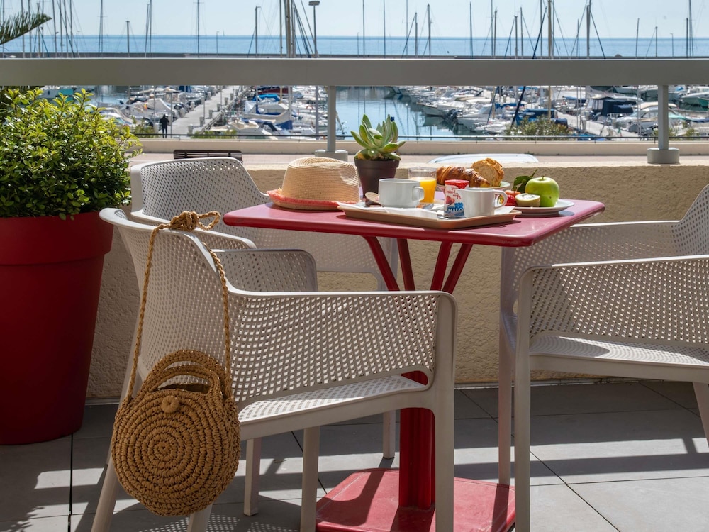 Ibis Budget Menton 52/66