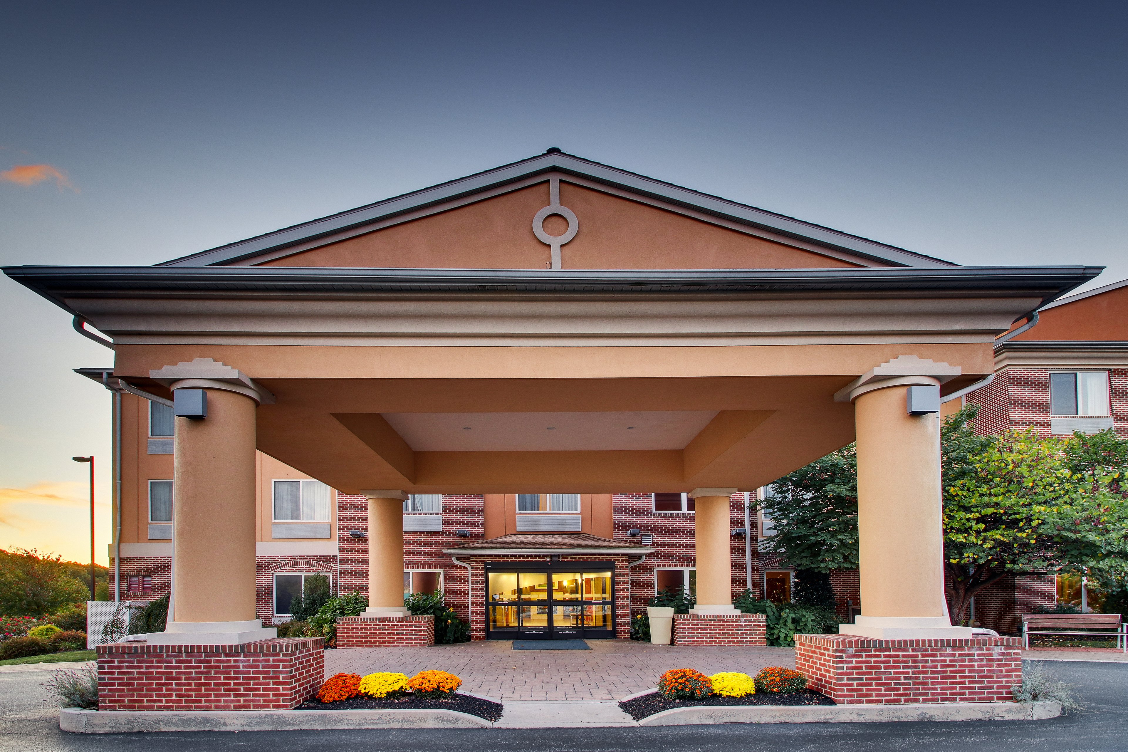 Holiday Inn Express Hotel And Suites Lancaster Lititz 3/73