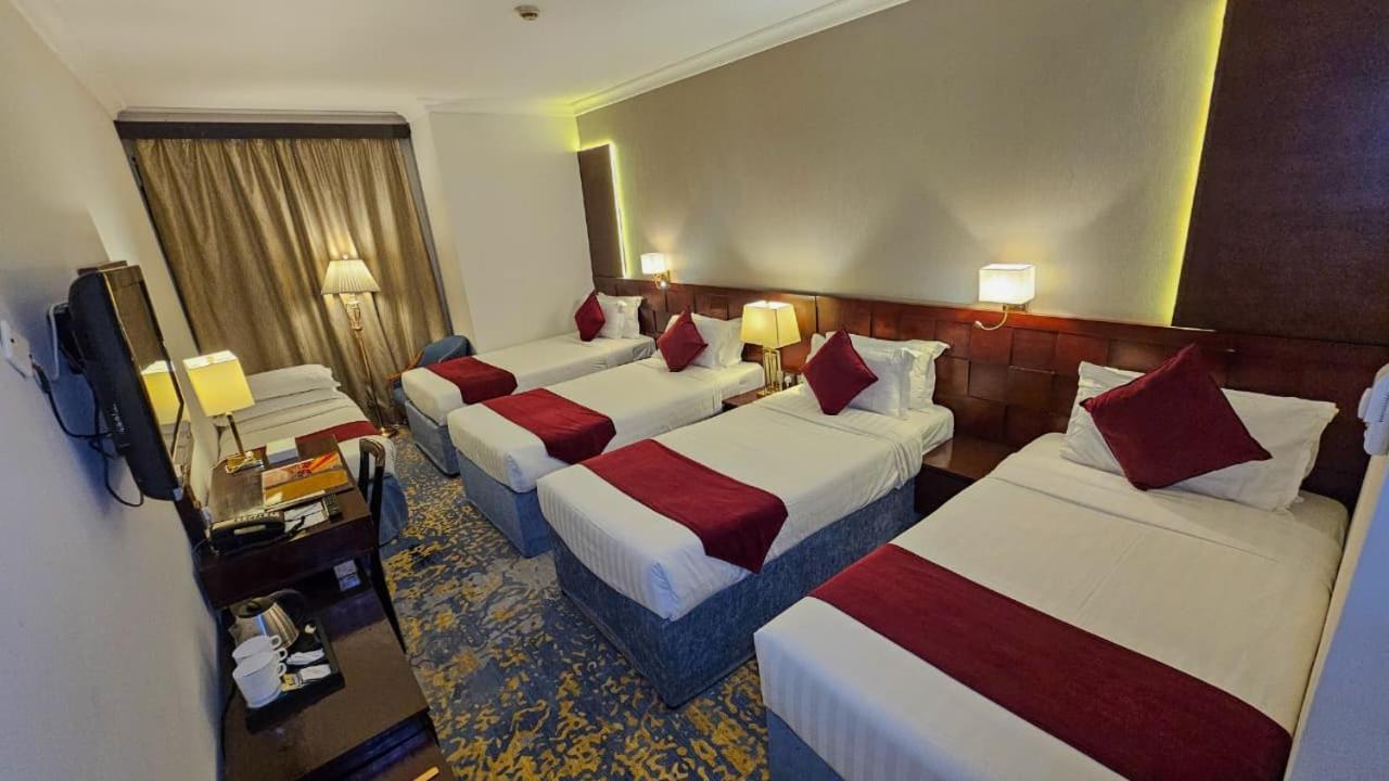 Jiwar Al Saha Hotel 12/24