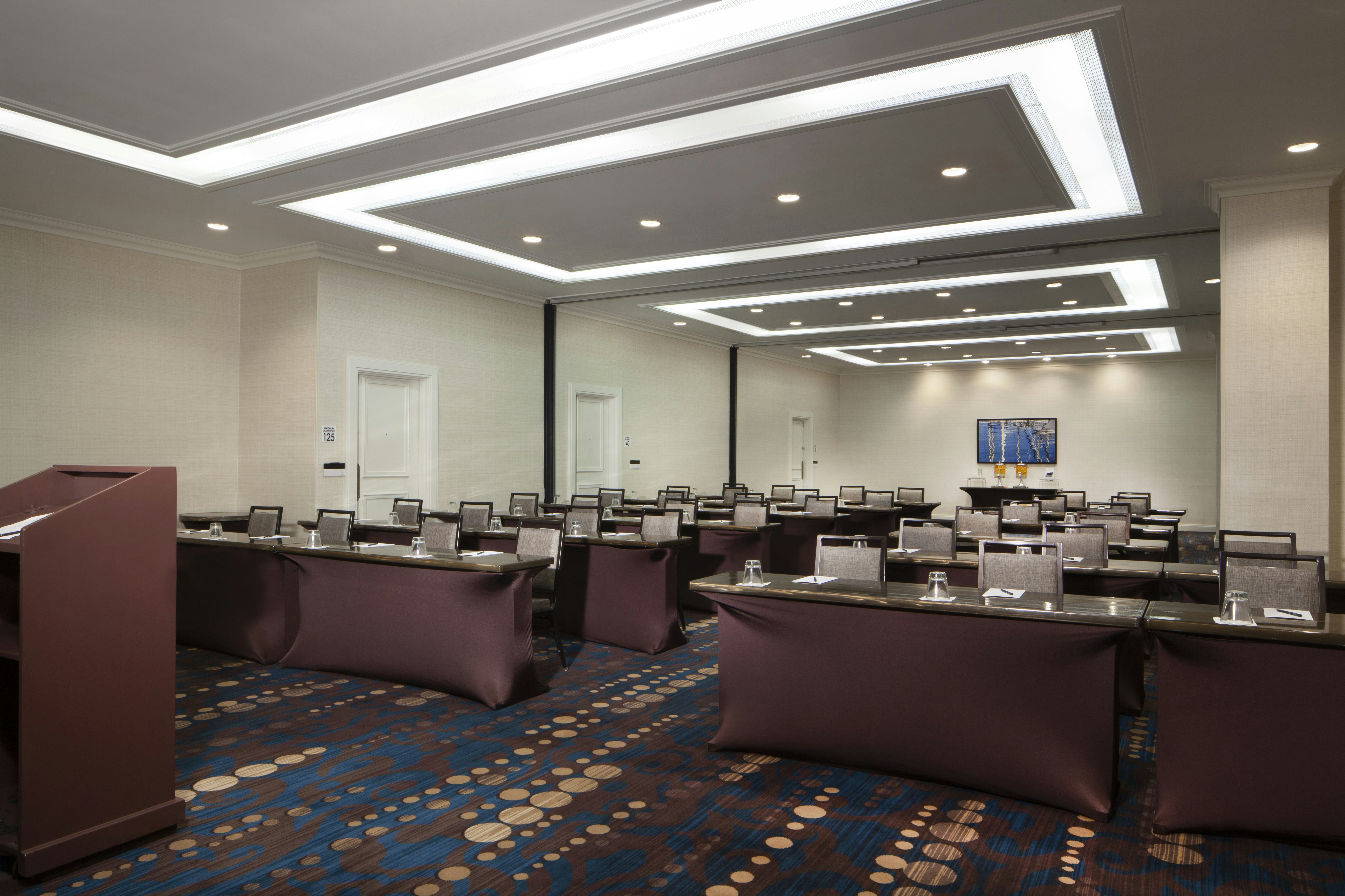 Hilton St Petersburg Bayfront 69/78