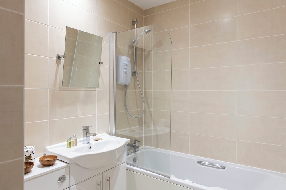 SACO Reading - Castle Crescent 58/64