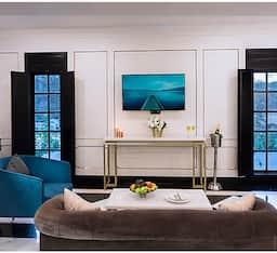 Palace, Suite