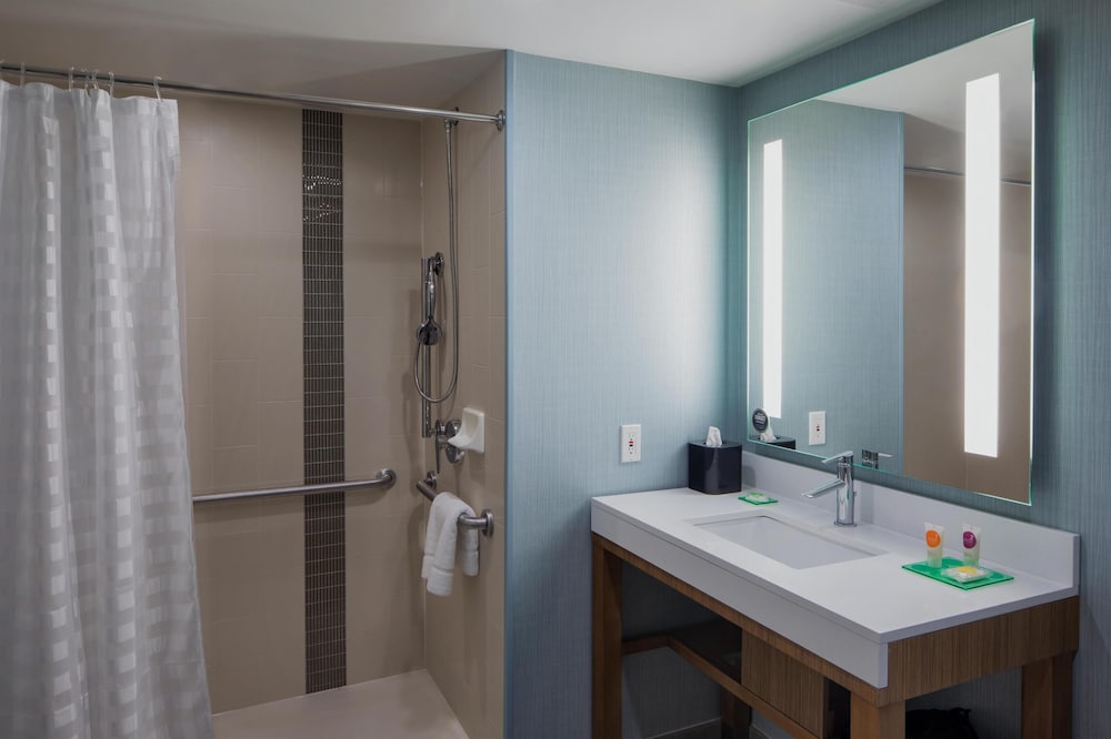 Hyatt Place Long Island City/New York City 66/67