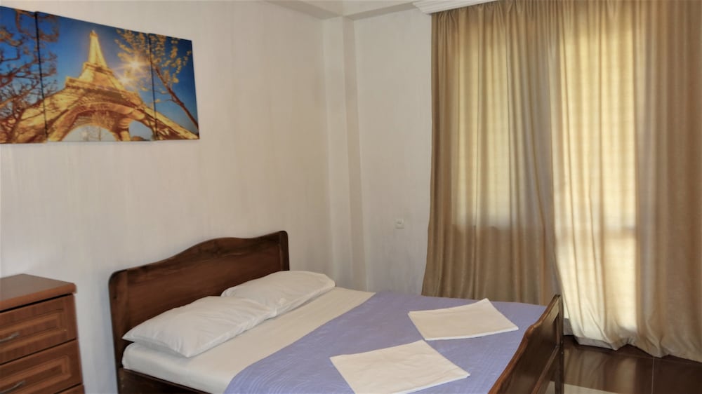 Ritsa Resort 32/70