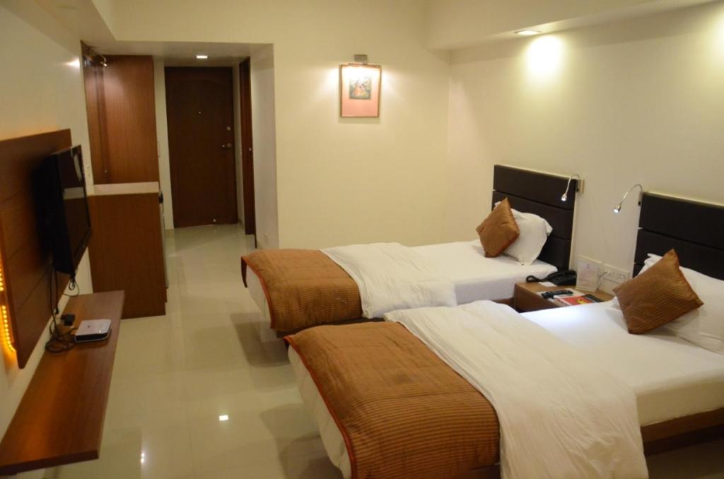 Hotel Yuvraj 9/35