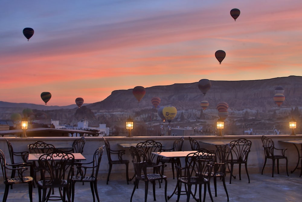 Caravanserai Inn Hotel 39/50