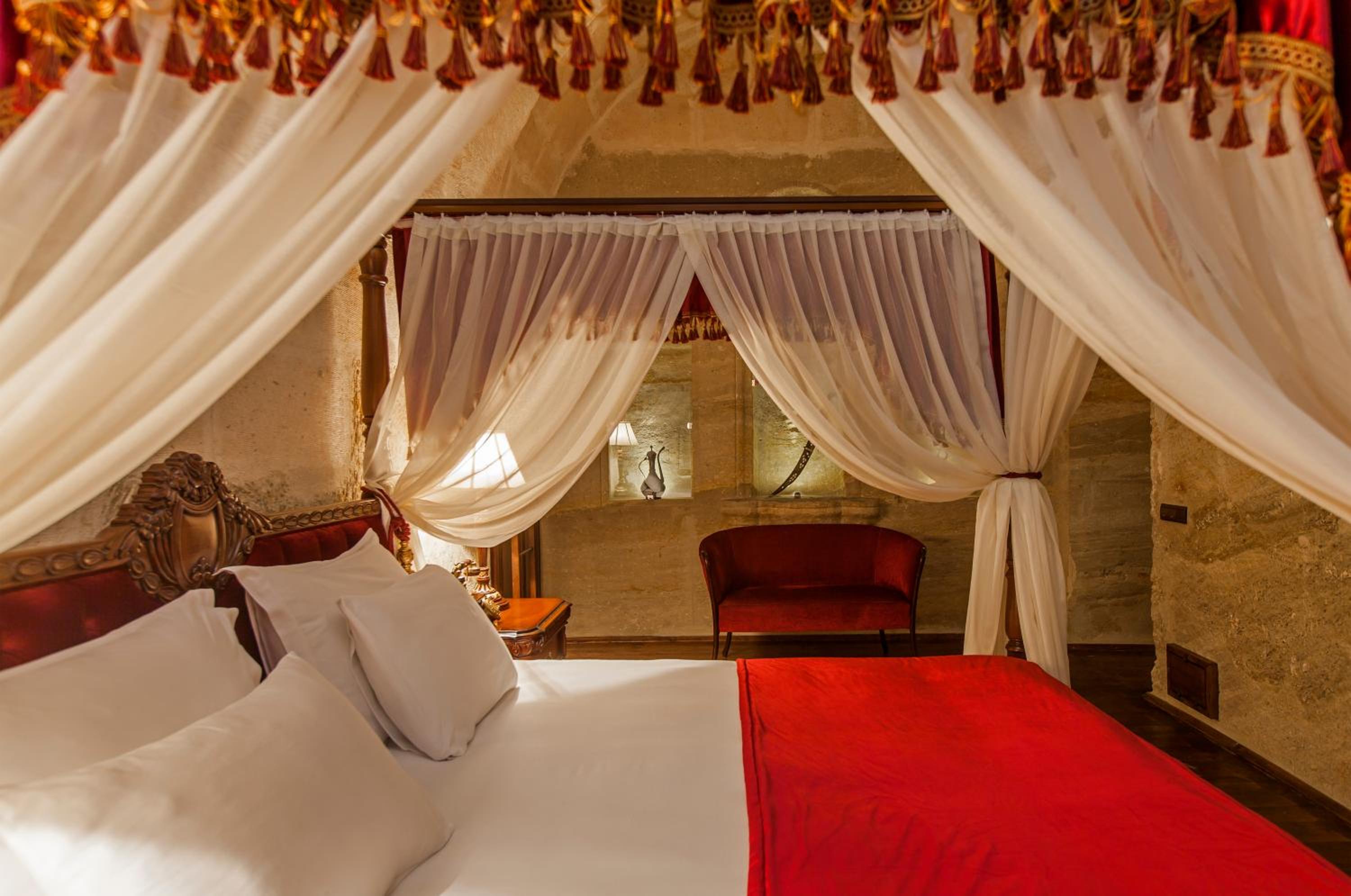 Ottoman, Suite, King Bed