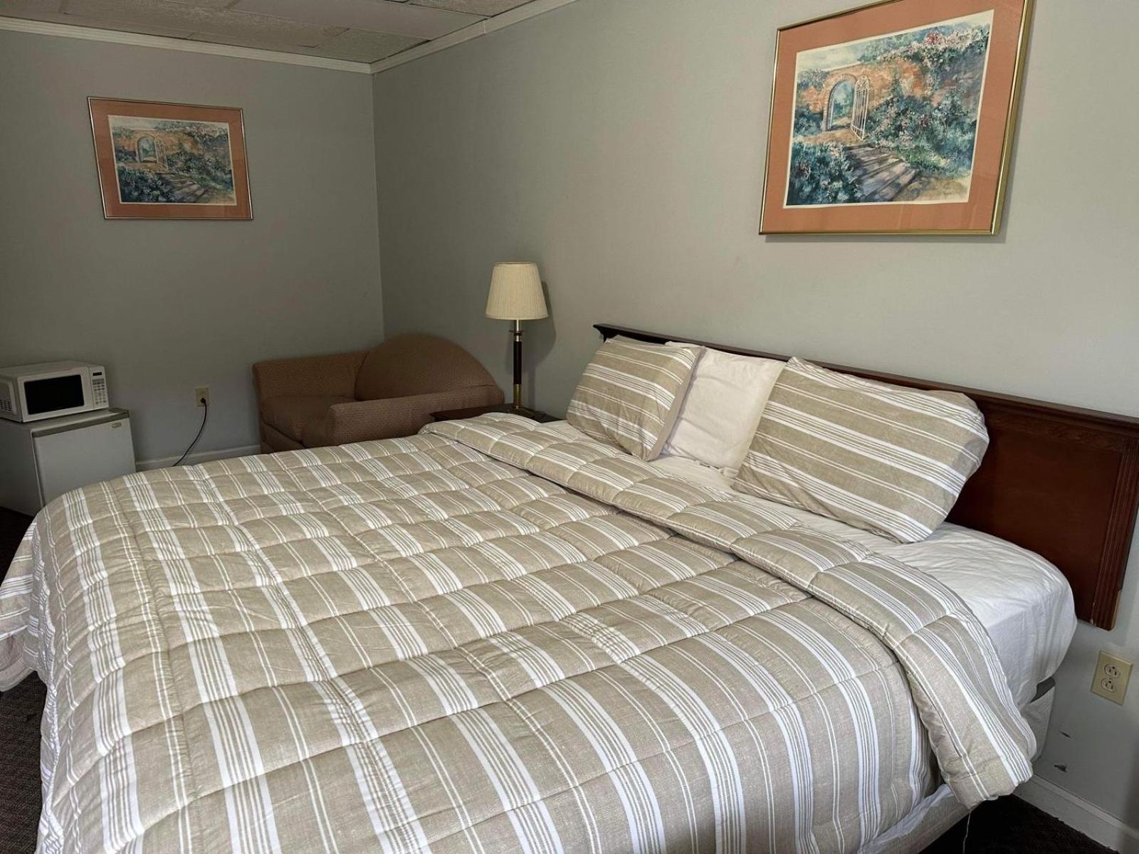 Economy Inn Alfred NY 8/30