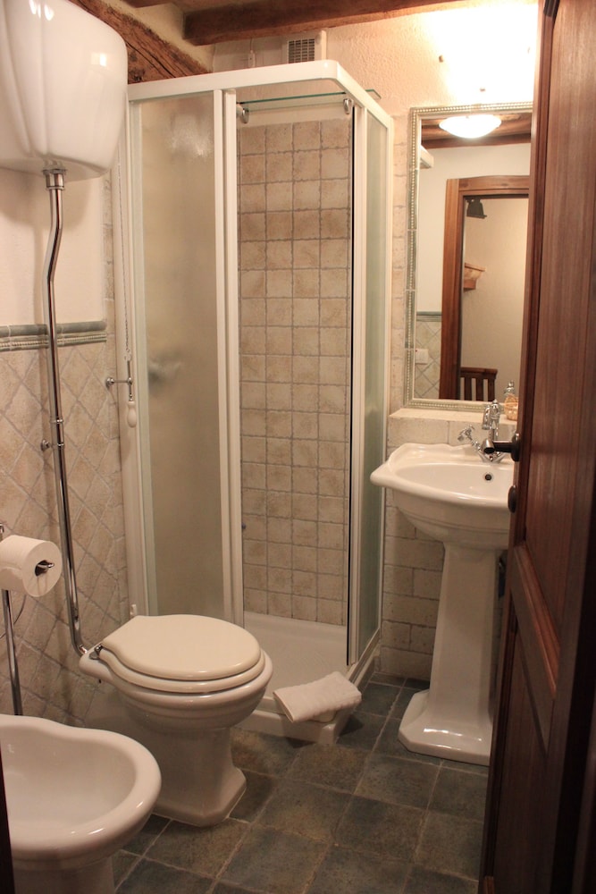 1 BEDROOM, APARTMENT