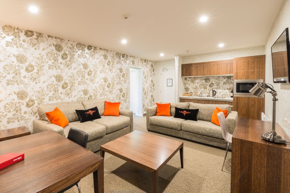 Croydon Lodge Hotel 24/40