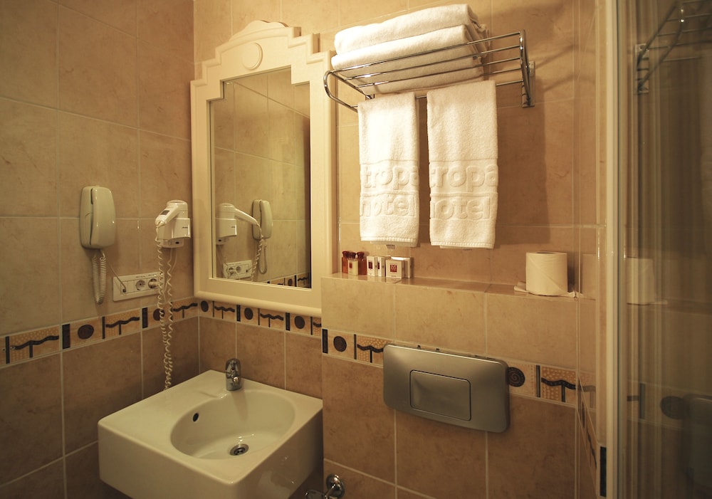 Taksim Metropark Hotel 50/50