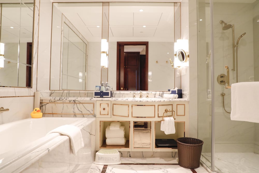 Radisson Blu Forest Manor Shanghai Hongqiao 62/64