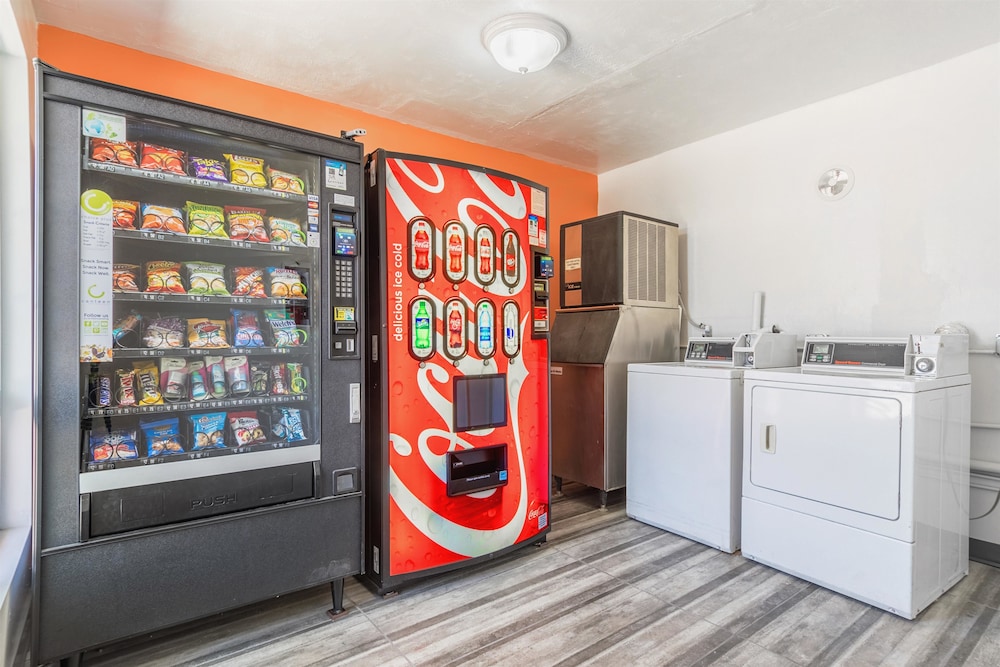 Motel6 Barstow, CA - Route 66 9/41