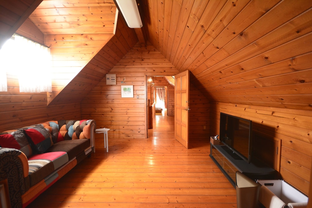 Buzz Resort (ex. Designers Resort Nakadoma Inn) 33/67