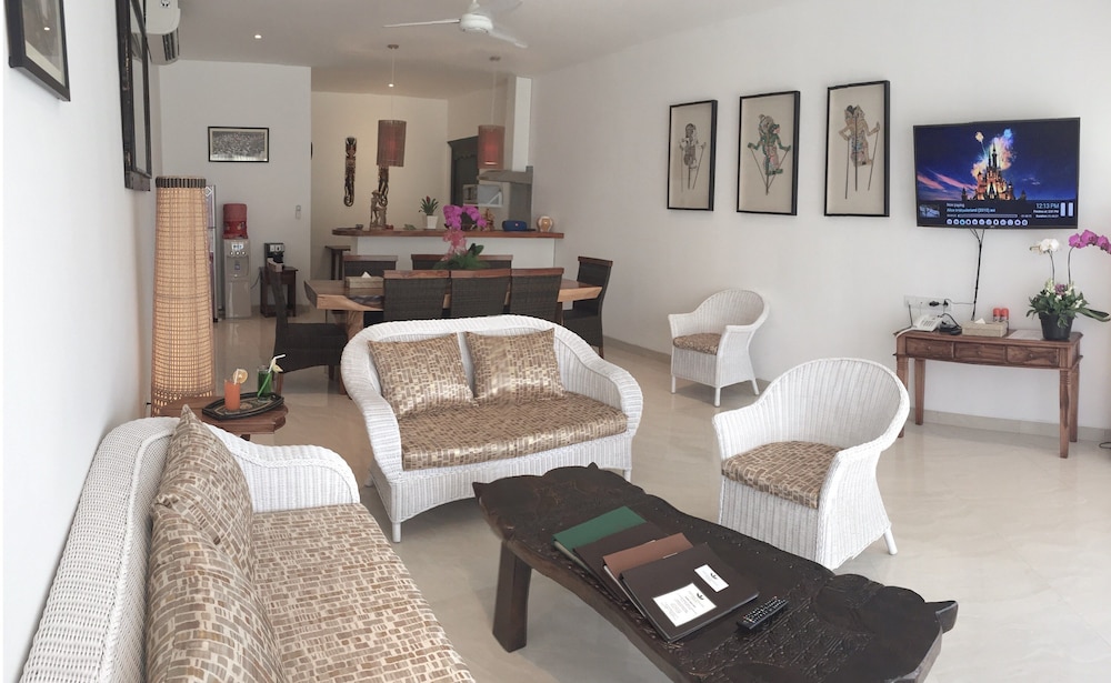 Hevea Villas 33/54