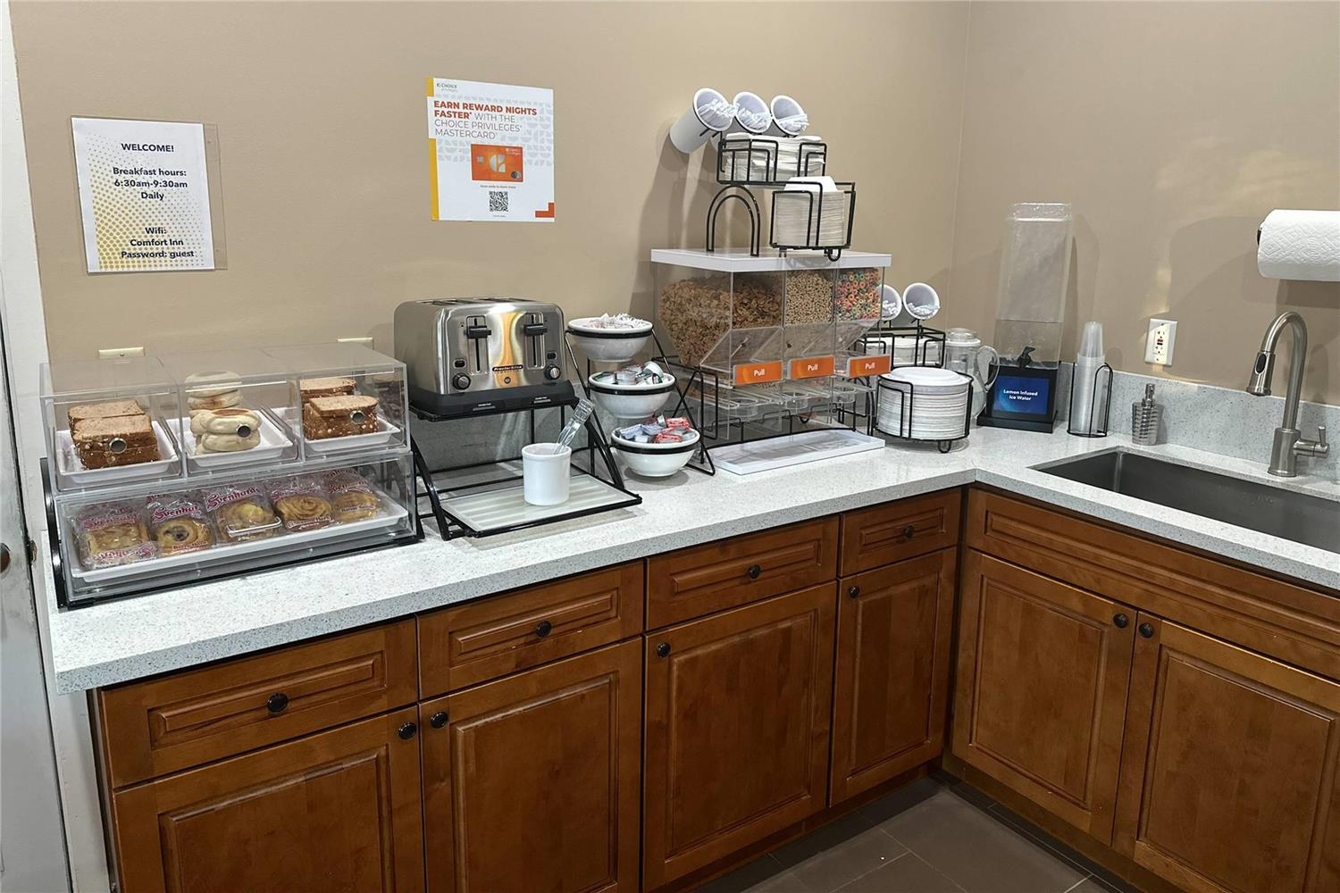 Comfort Inn Monterey Peninsula Airport 14/15