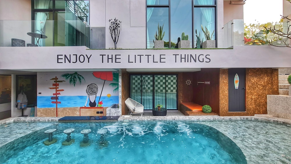 ONE LOFT HOTEL 3/50