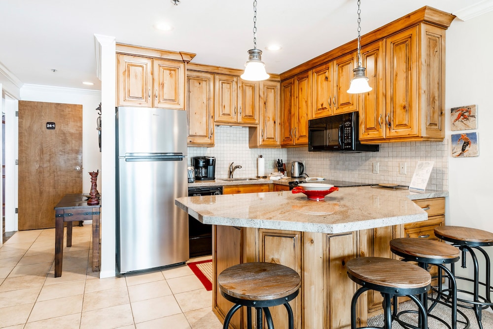 The Loft At Mountain Village By All Seasons Resort Lodging 24/50