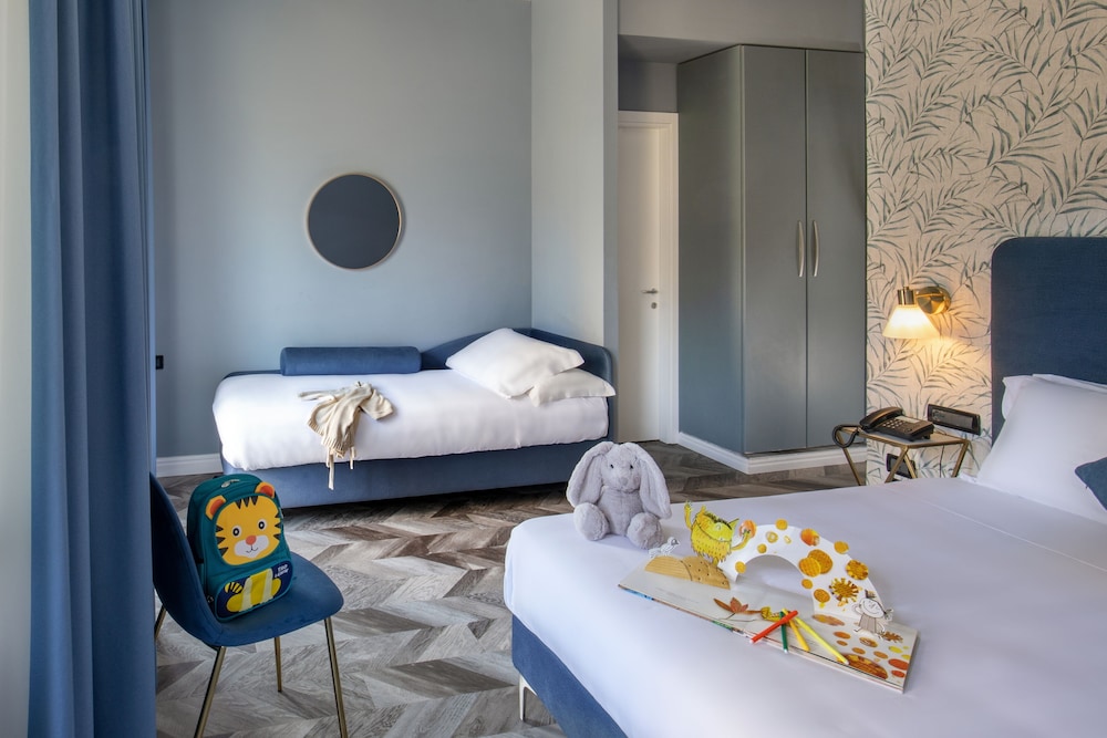 Bloom Hotel Roma 30/75