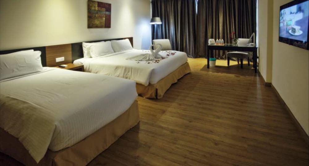 Cathayana Hotel 9/25