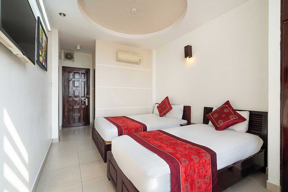 Collection O Dinh Dinh Hotel - Near Tan Son Nhat Airport 29/51