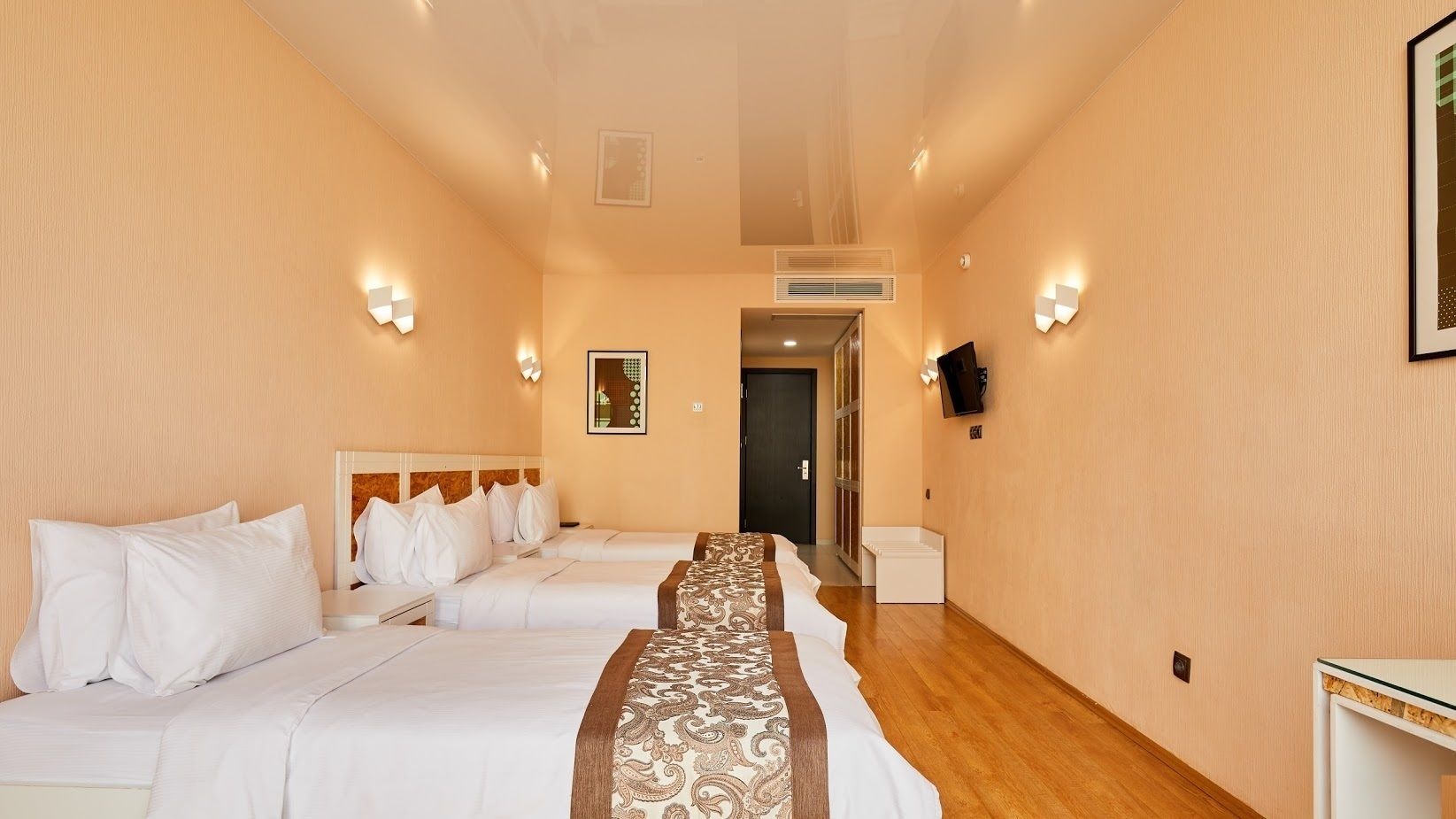 غرفة ثلاثية، Iveria Inn Tbilisi 4/10