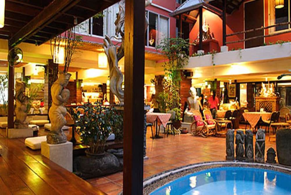 Villa Cha Cha Banglumphu 38/44