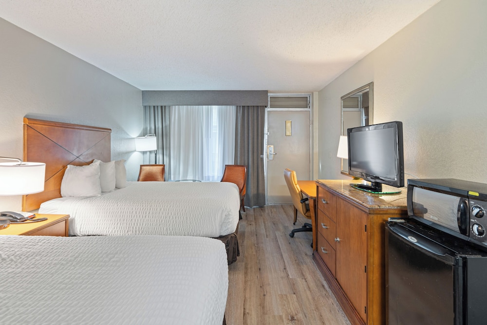 Plantation Inn of Houma 24/49