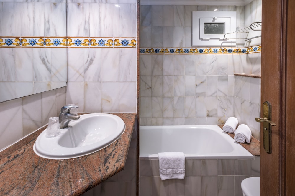 4R Gran Europe Hotel 45/50