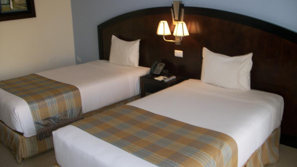 Room, Double Bed, Garden View