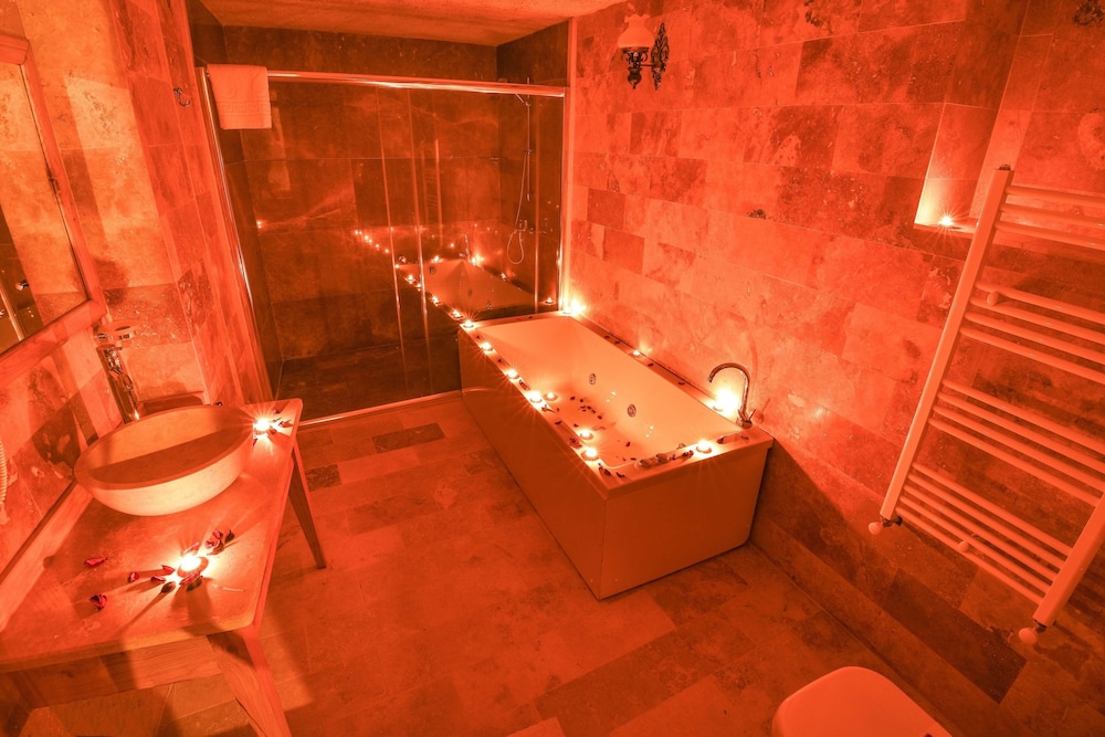 Mosaic Cave Hotel 16/50