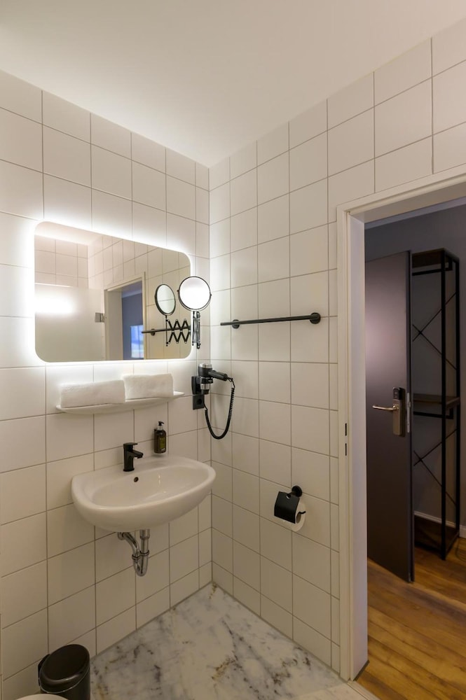 Nikii City Hotel 42/42