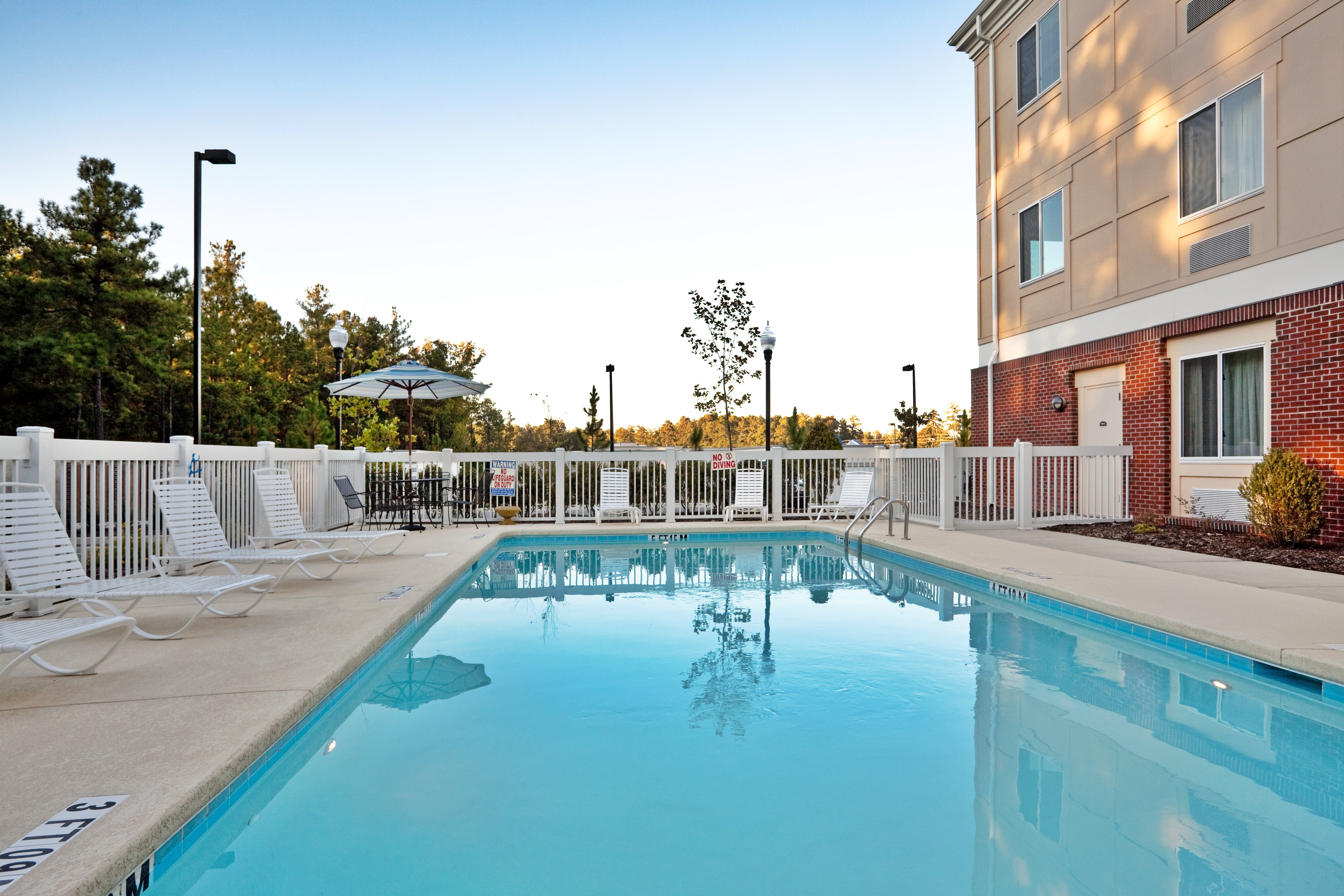 Holiday Inn Express Hotel And Suites Southern Pines Pinehurst Area 26/41