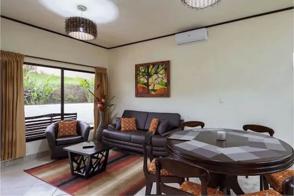Arenal Volcano Inn 48/69