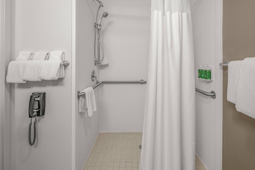 Courtyard by Marriott Wilmington / Wrightsville Beach 15/57