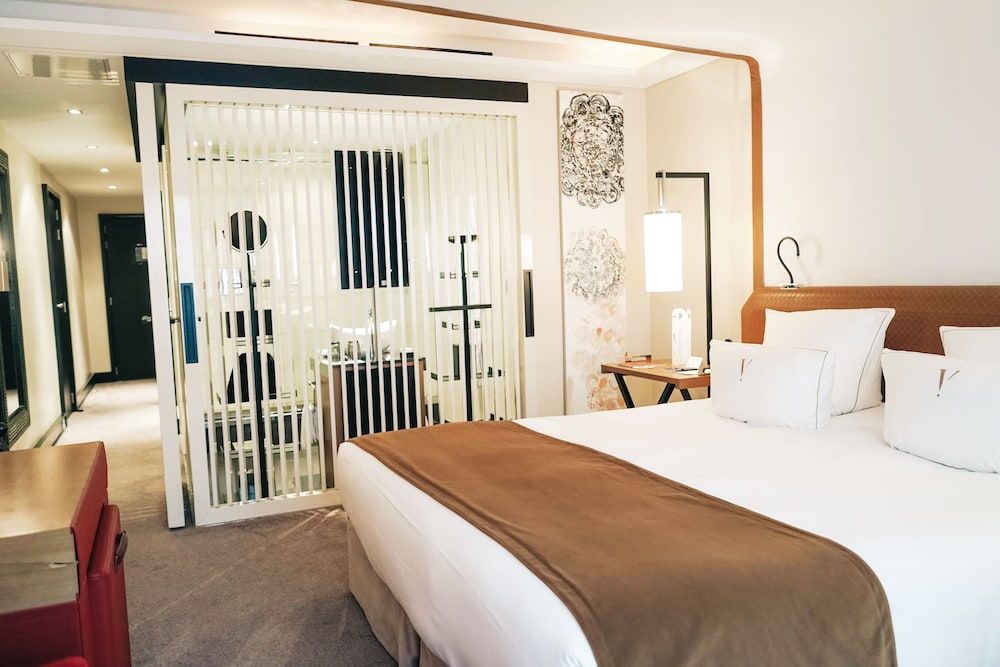 Five Seas by Inwood Hotels 14/60