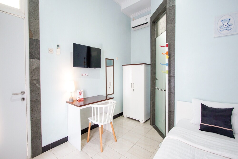 OYO 3986 Just 11 Boutique Residence Syariah 18/32