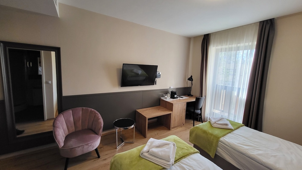 D50 Hotel 11/40
