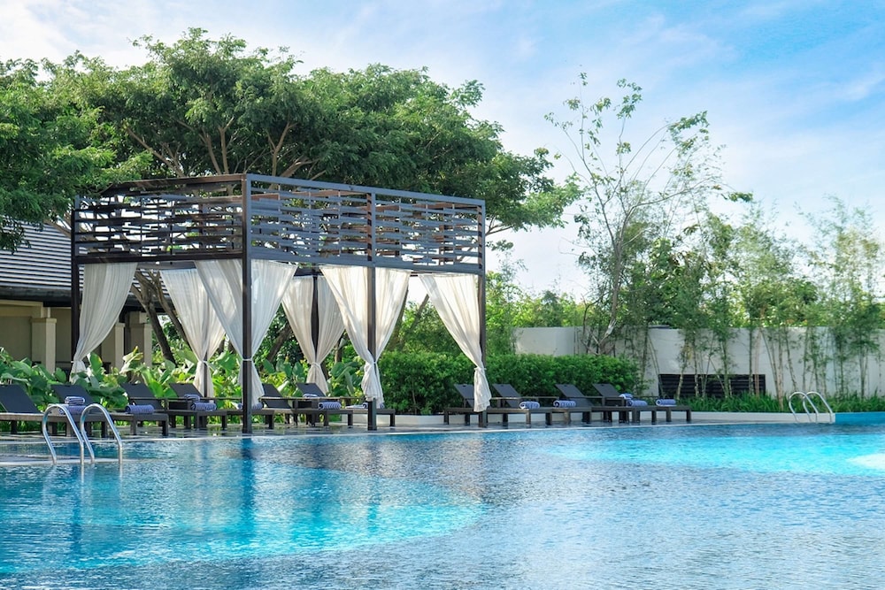 Crimson Resort and Spa Mactan in LAPU-LAPU