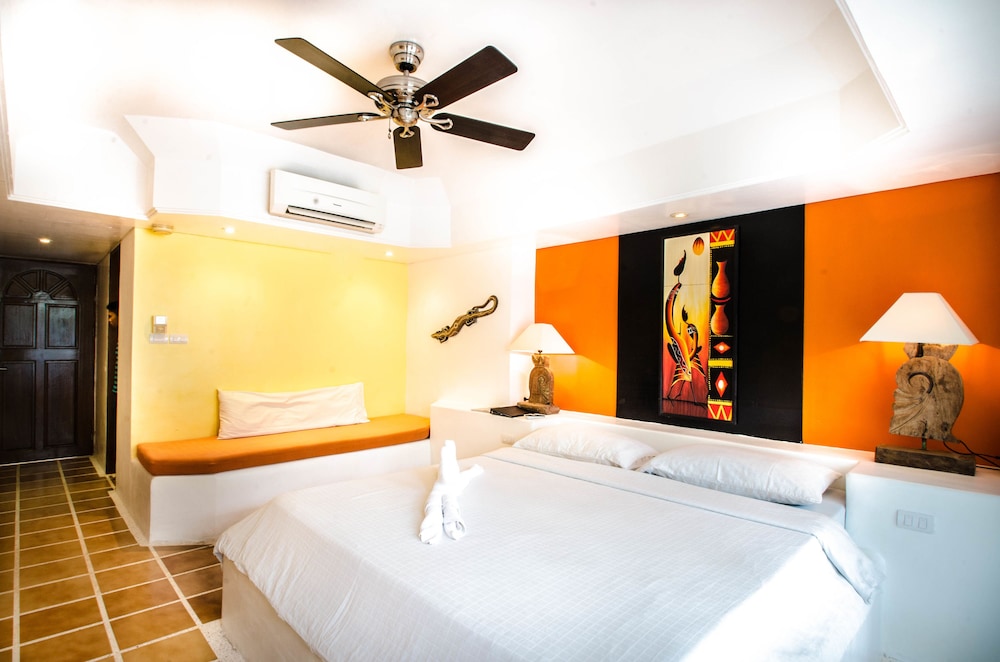 Calypso Beach Dive Resort 33/76