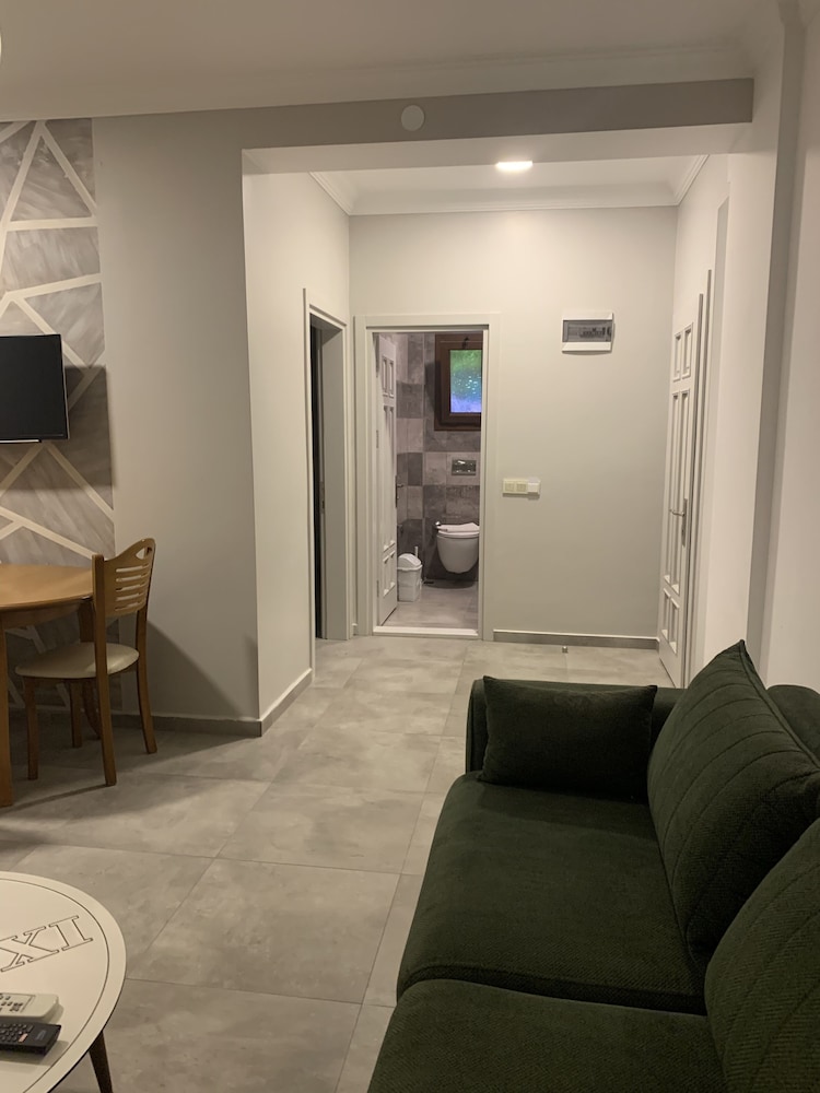 Orya Apart 18/50