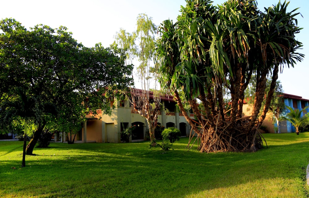 The Kairaba Beach Hotel 74/75