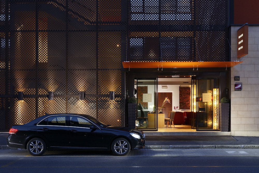 Milan Suite Hotel 60/62
