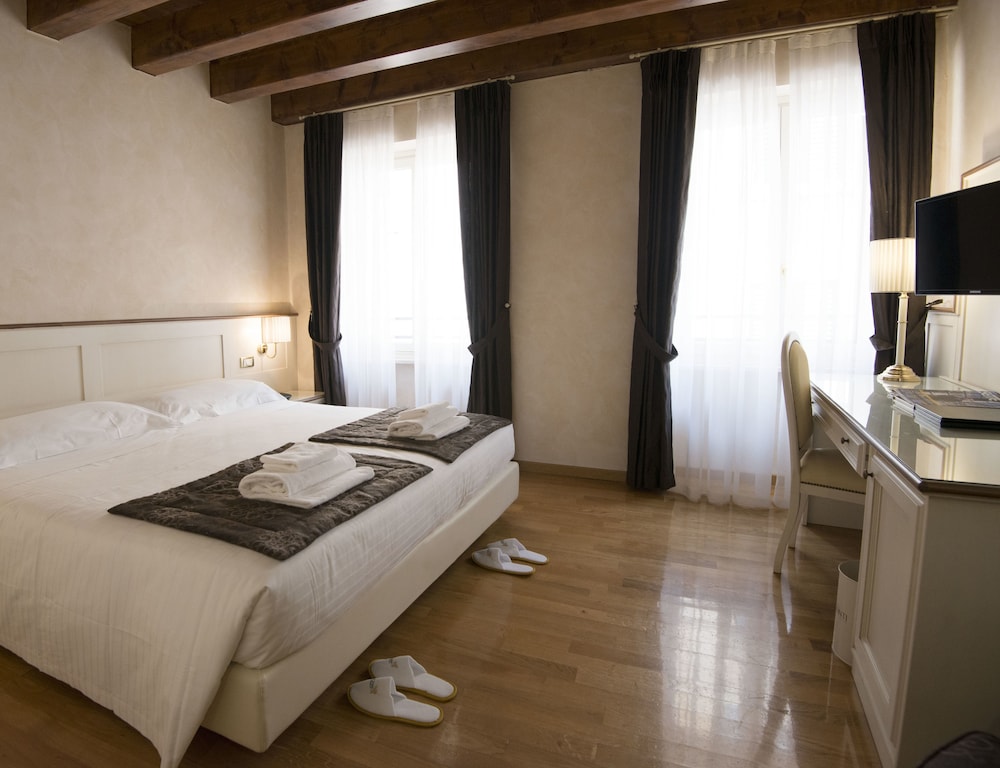 Albergo Mazzanti 23/60