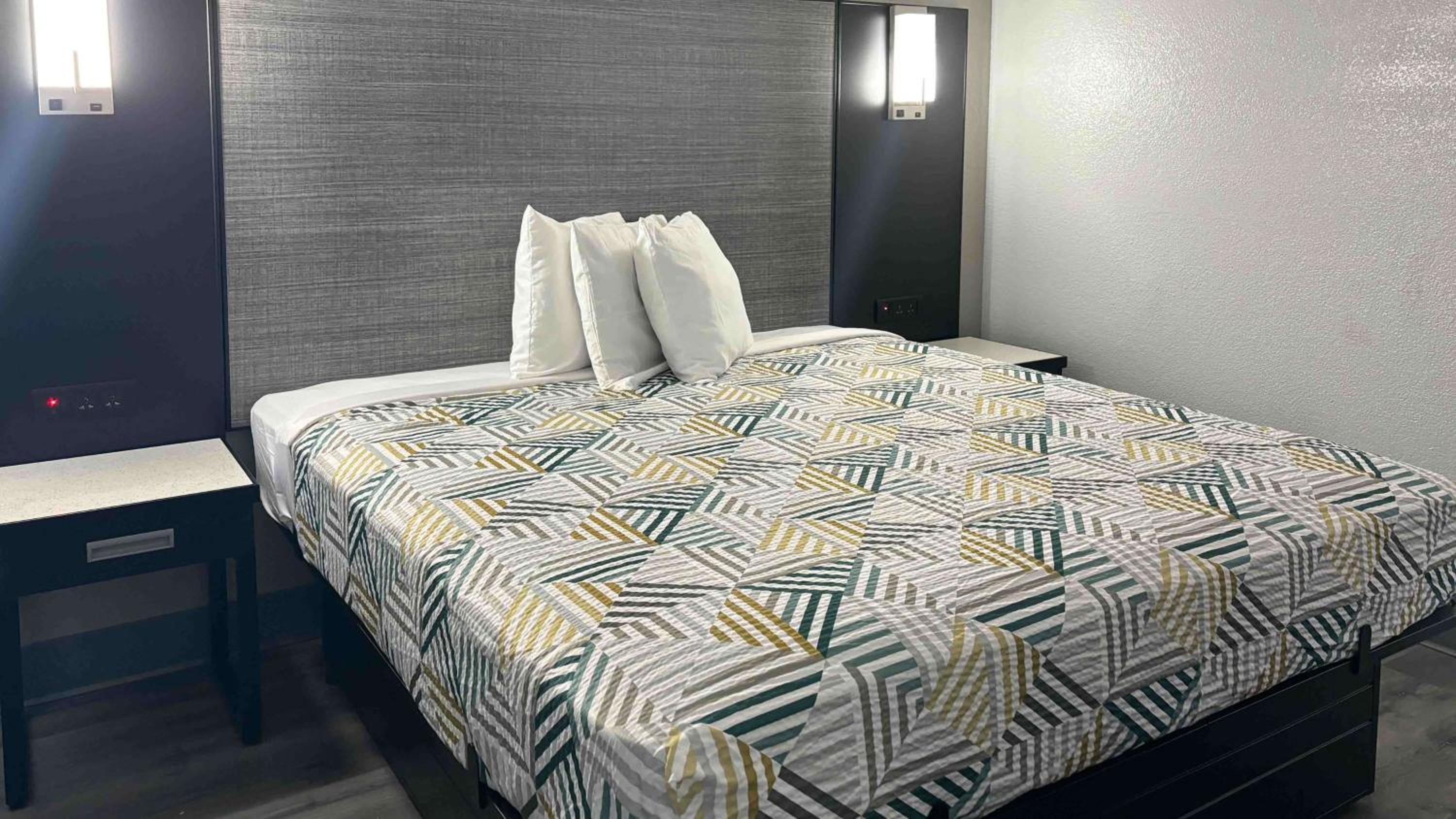 غرفة ديلوكس بسرير كينج، Motel6 Meridian, MS 3/6