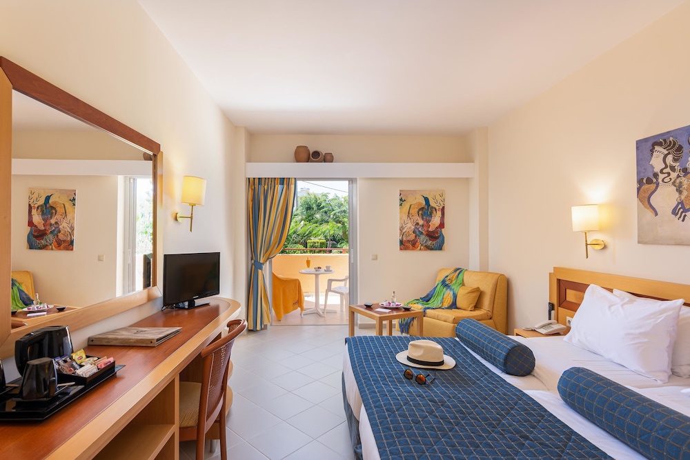 DOUBLE ROOM SUPERIOR GARDEN VIEW